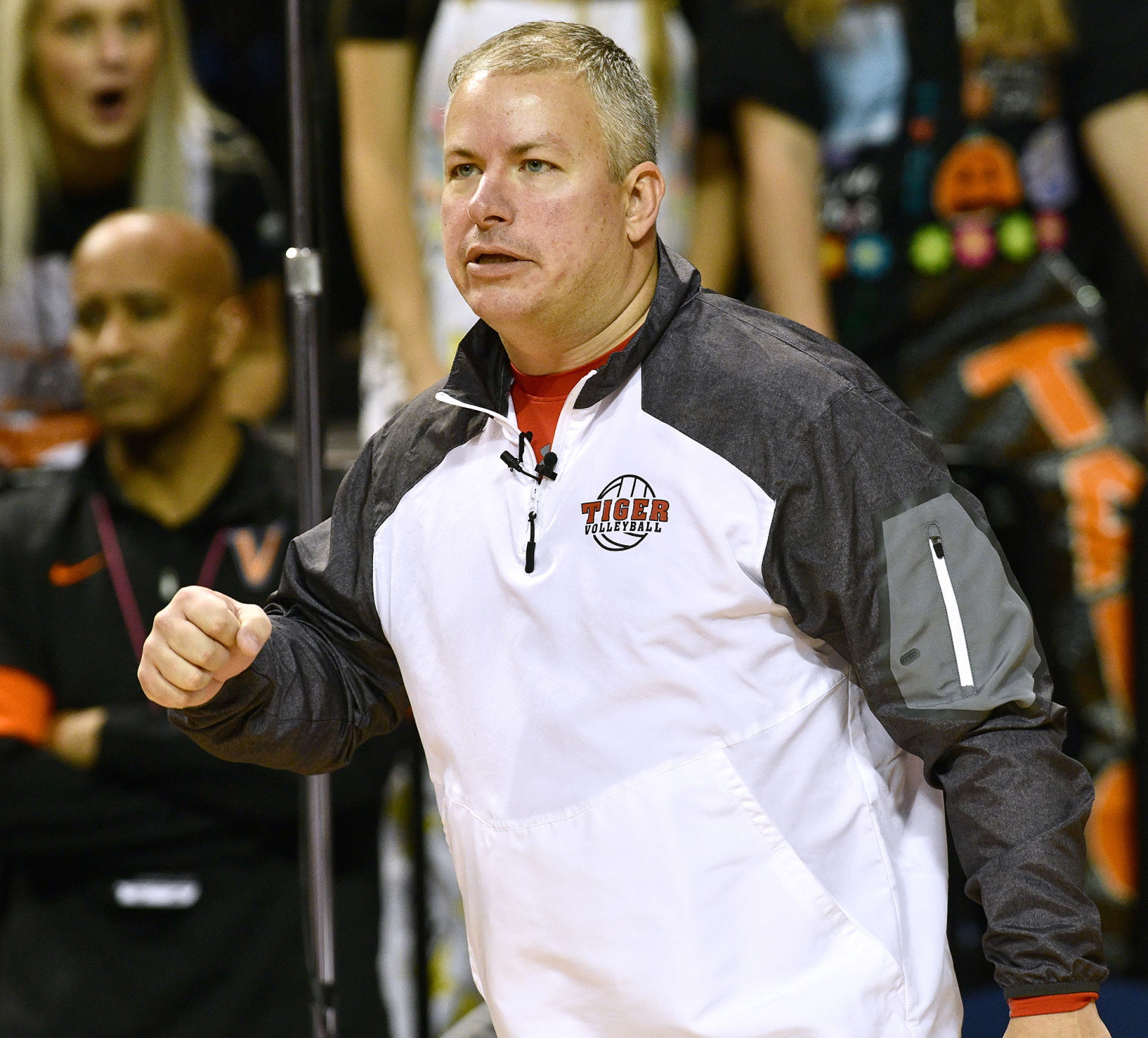 Cedar Falls vs West Des Moines Valley state volleyball